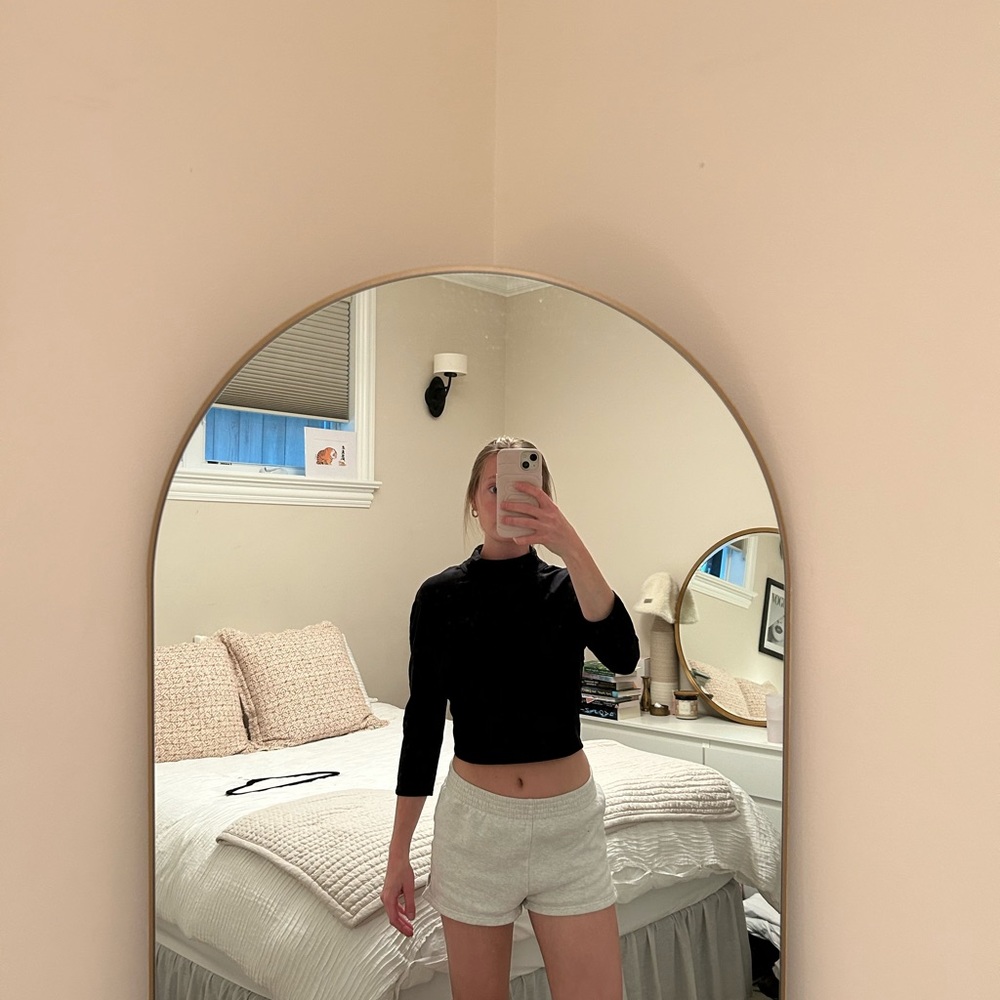 Long sleeve Alo workout top